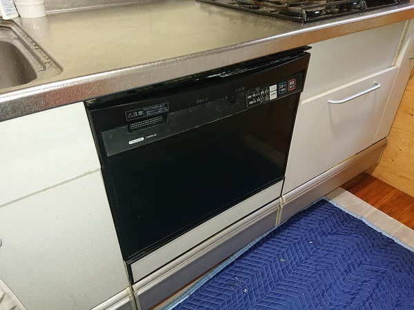 60㎝スライド食洗機の取替交換工事　クリナップキッチン施工前食洗機確認
